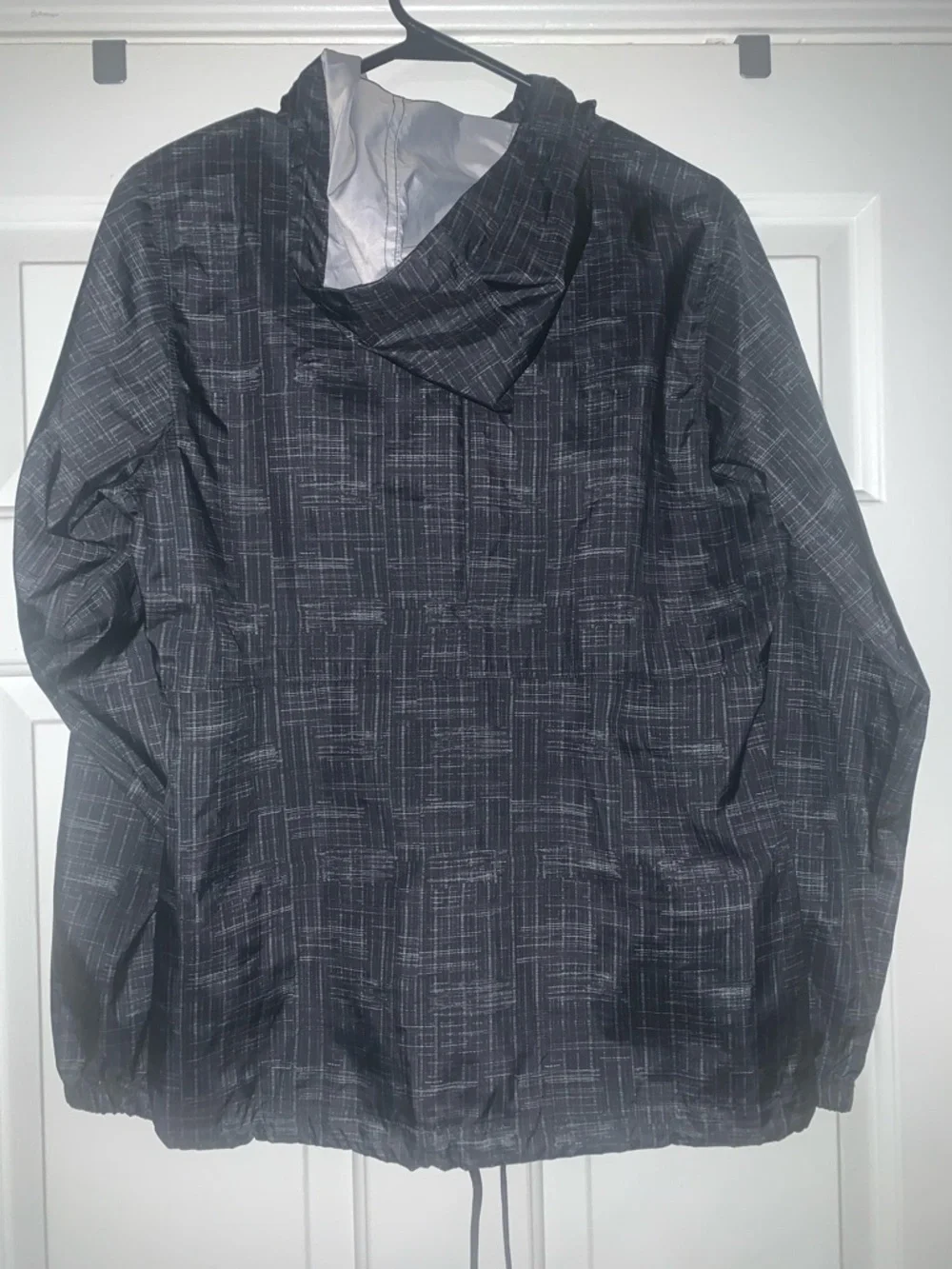 Women’s Columbia Black Windbreaker with Gray Grid and Sleeve Logo (Size Small - Picture 2 of 2